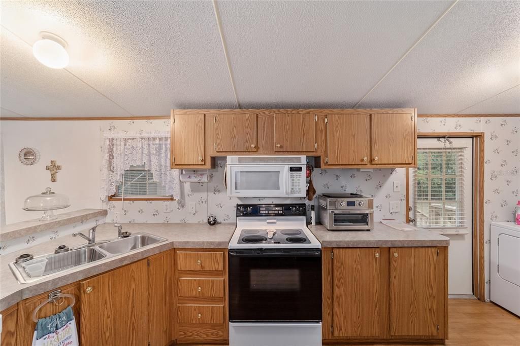 Recently Sold: $125,000 (3 beds, 2 baths, 1248 Square Feet)