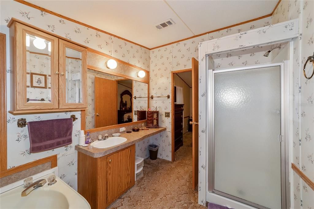 最近售出: $125,000 (3 贝兹, 2 浴室, 1248 平方英尺)