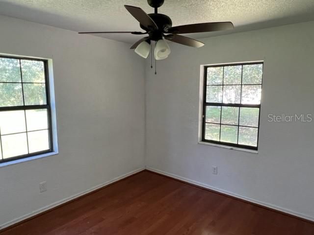 Recently Rented: $2,000 (3 beds, 2 baths, 2565 Square Feet)