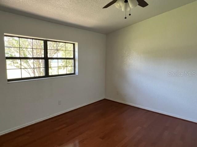 Recently Rented: $2,000 (3 beds, 2 baths, 2565 Square Feet)