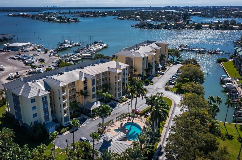 最近售出: $949,000 (3 贝兹, 2 浴室, 1825 平方英尺)