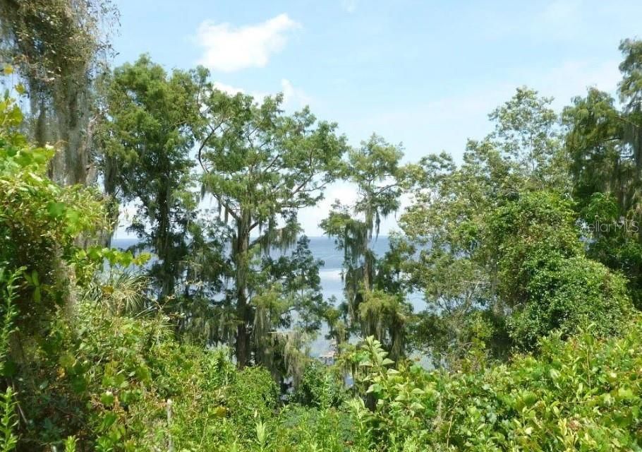 Recently Sold: $295,000 (3 beds, 2 baths, 1826 Square Feet)