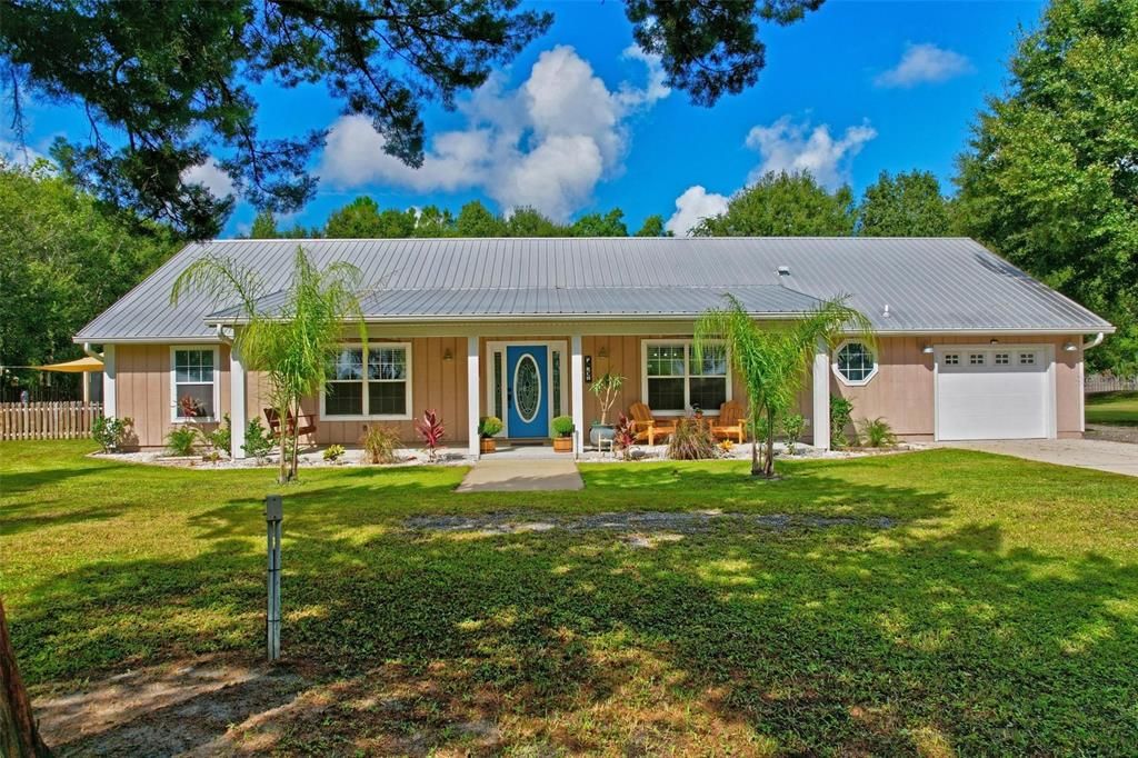 Recently Sold: $560,000 (3 beds, 2 baths, 2089 Square Feet)