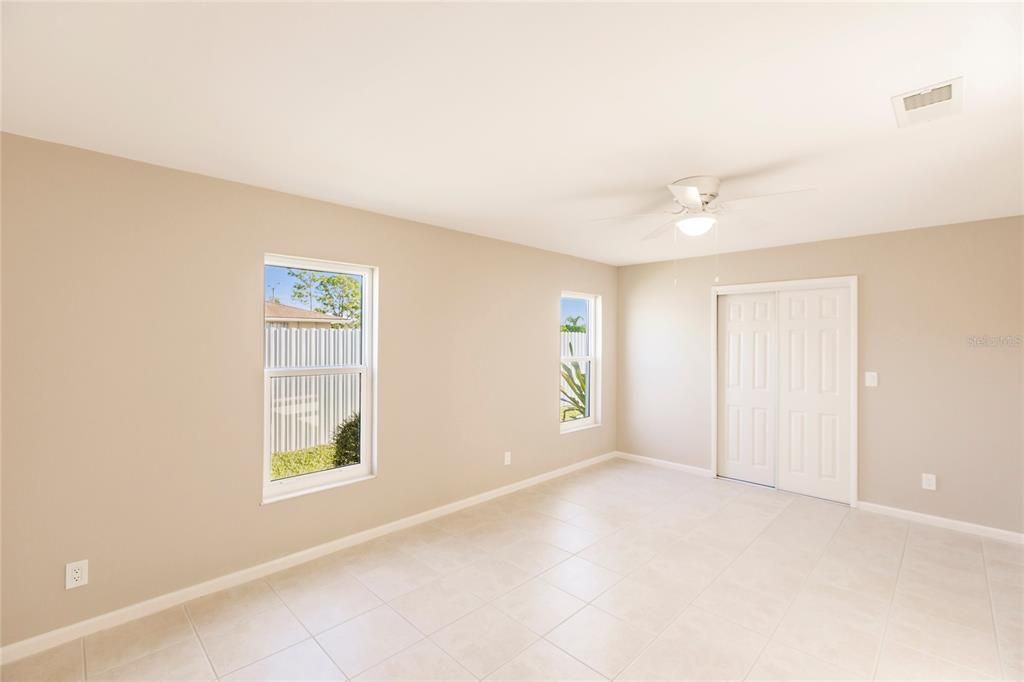 Active With Contract: $370,000 (3 beds, 2 baths, 1823 Square Feet)