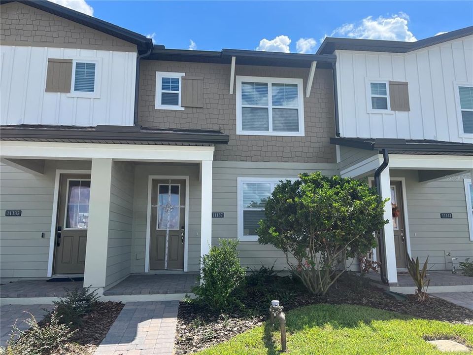 Recently Sold: $388,824 (3 beds, 2 baths, 1577 Square Feet)