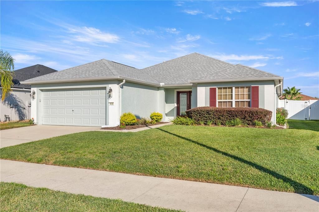 Recently Sold: $305,000 (2 beds, 2 baths, 1596 Square Feet)