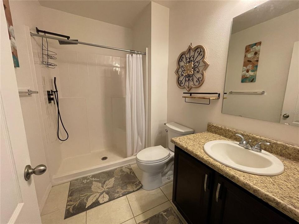 最近租的: $2,350 (3 贝兹, 2 浴室, 1445 平方英尺)