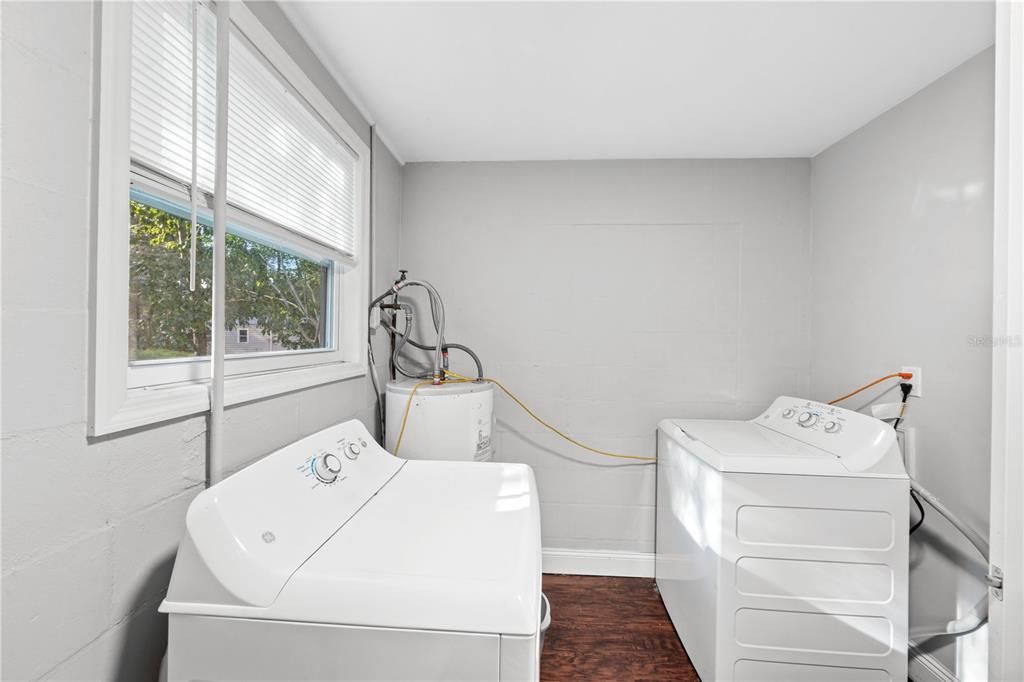 Недавно продано: $250,000 (3 спален, 1 ванн, 1472 Квадратных фут)