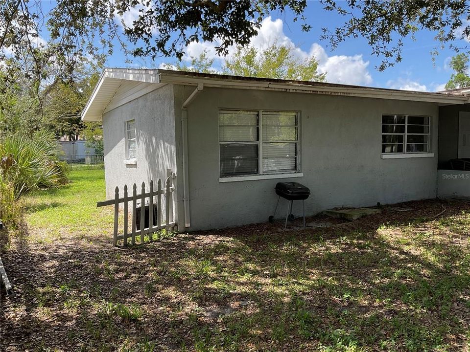 For Sale: $260,000 (4 beds, 2 baths, 1541 Square Feet)