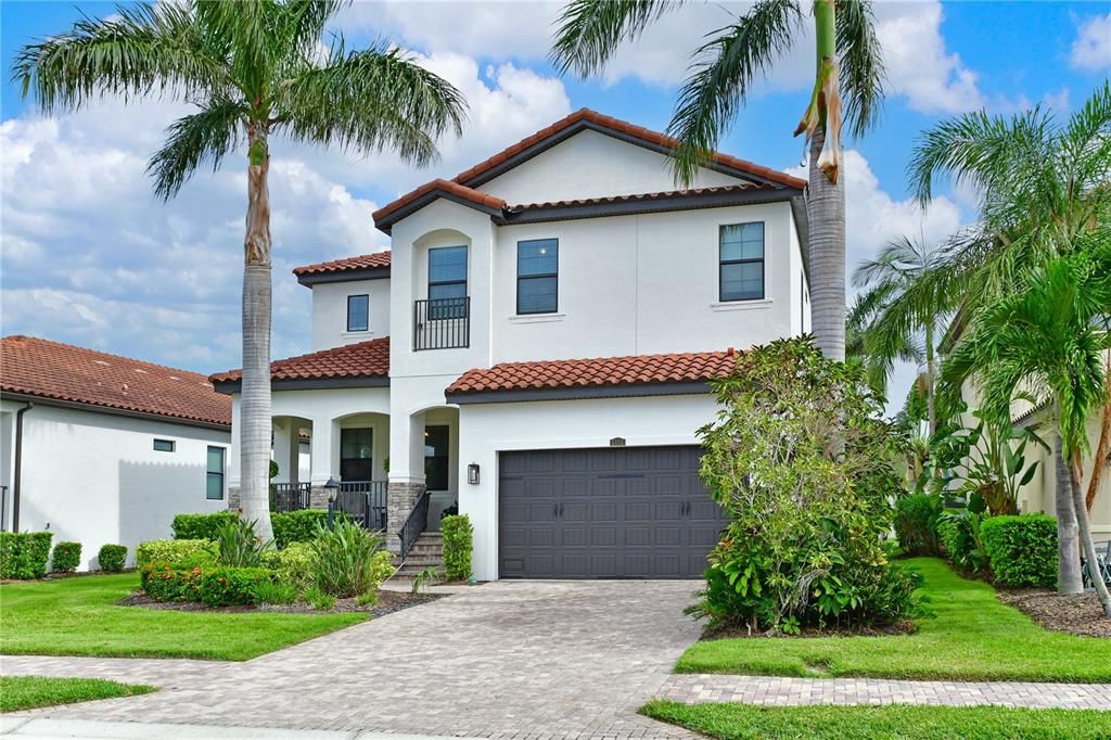 Recently Sold: $995,000 (5 beds, 4 baths, 3560 Square Feet)