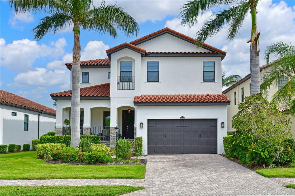 Recently Sold: $995,000 (5 beds, 4 baths, 3560 Square Feet)