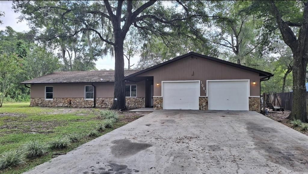 Recently Sold: $239,999 (3 beds, 2 baths, 1968 Square Feet)