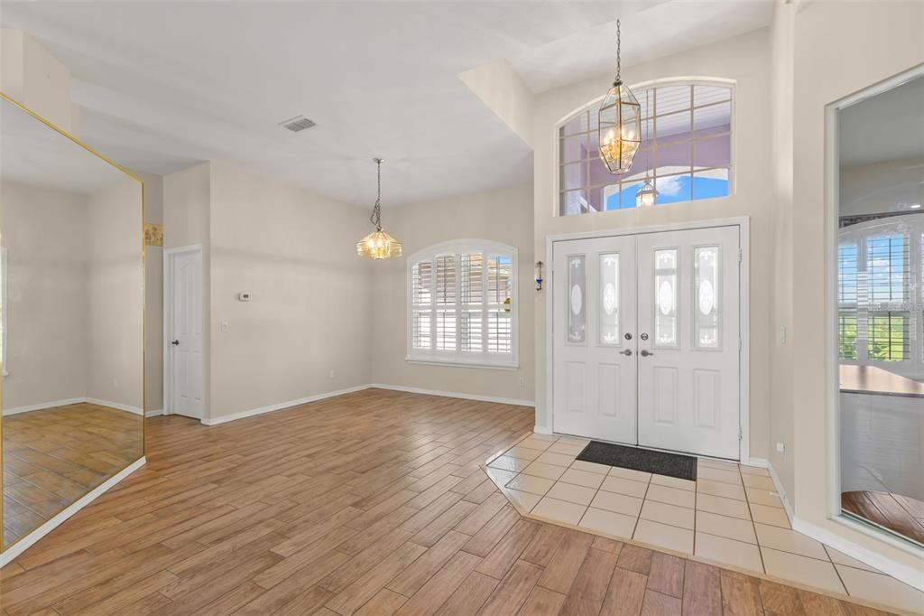 Recently Sold: $920,000 (3 beds, 2 baths, 2120 Square Feet)