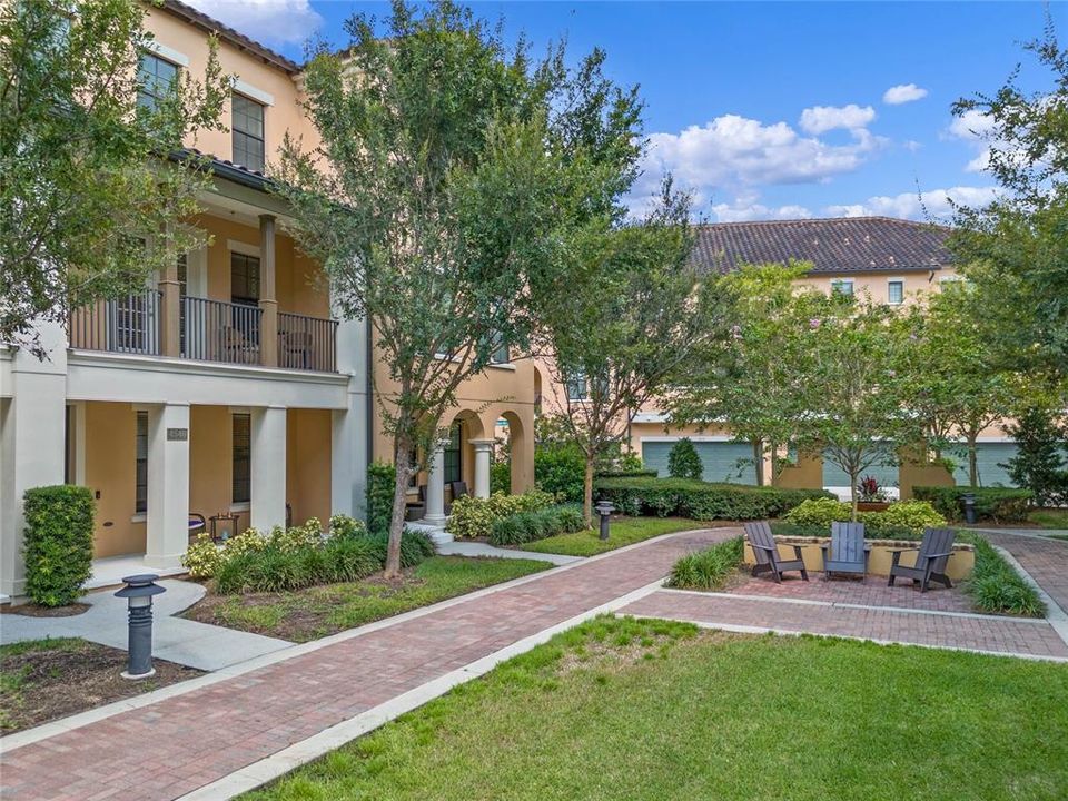 4540 Cima Alley - front porch and balcony - Beautiful front yard court yard