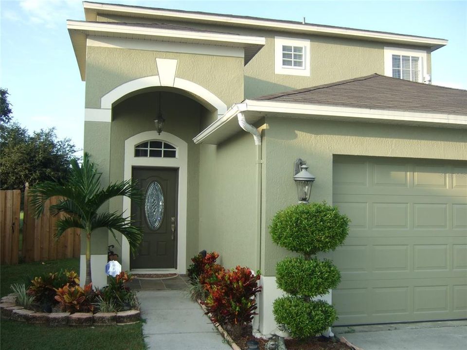 Recently Rented: $2,900 (4 beds, 2 baths, 2007 Square Feet)