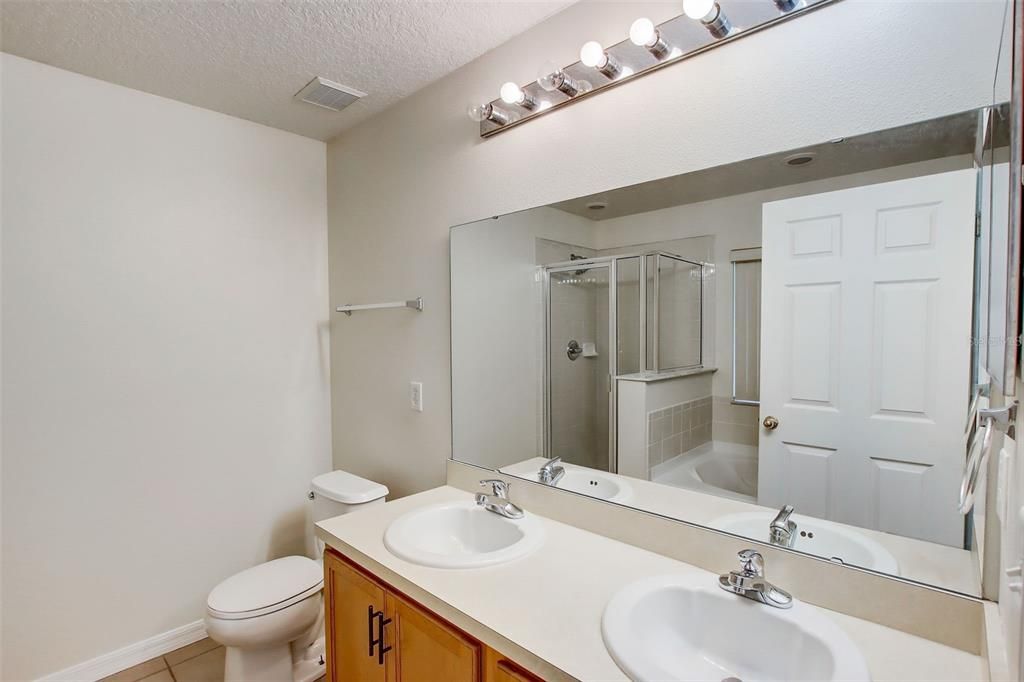 最近租的: $2,850 (3 贝兹, 2 浴室, 2365 平方英尺)