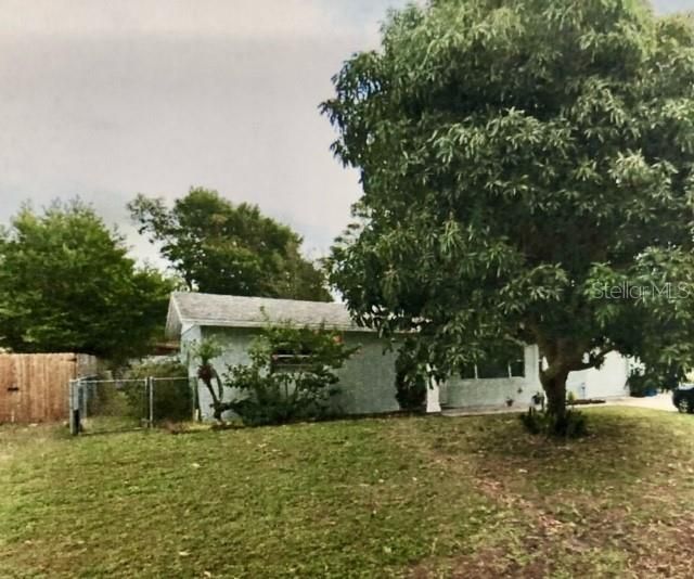 最近售出: $317,000 (2 贝兹, 1 浴室, 1096 平方英尺)