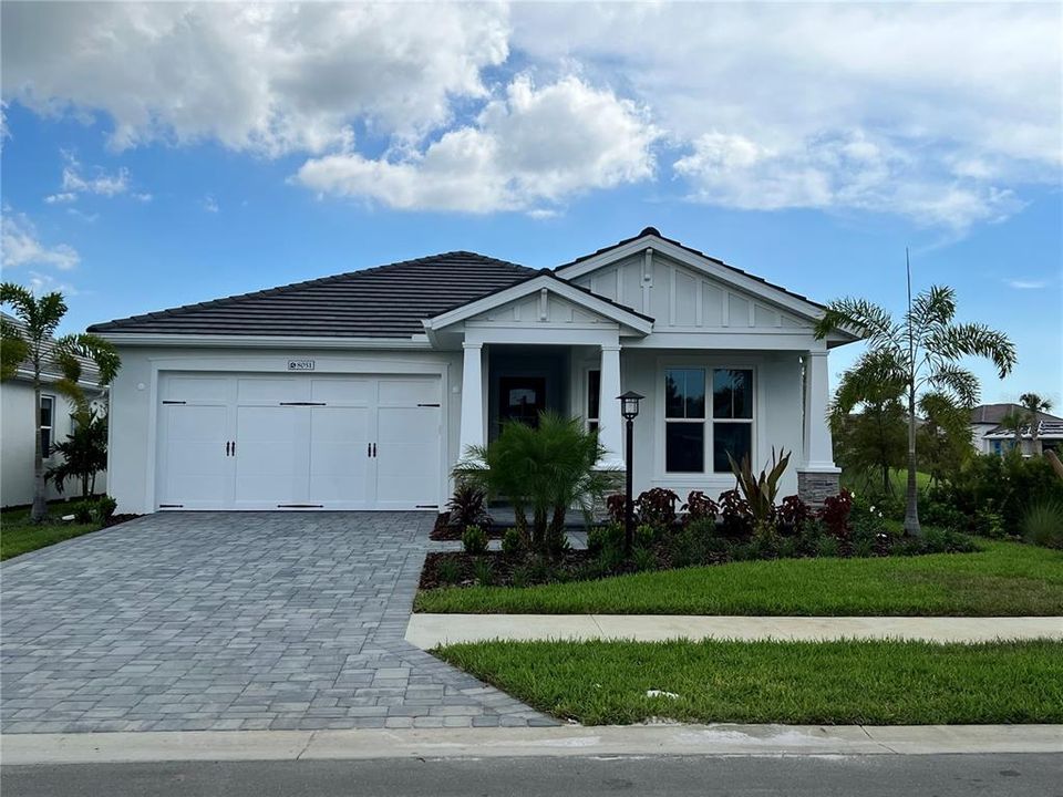 最近售出: $813,675 (2 贝兹, 2 浴室, 1888 平方英尺)