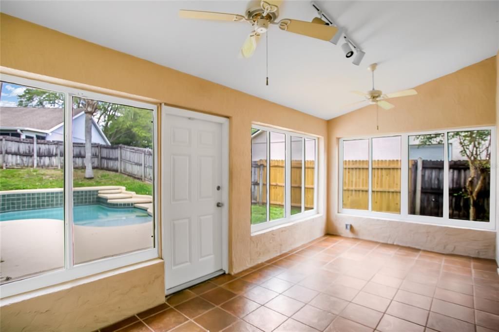 Active With Contract: $459,900 (3 beds, 2 baths, 2110 Square Feet)