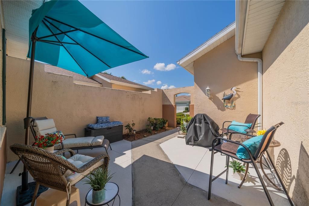 Recently Sold: $259,900 (2 beds, 2 baths, 990 Square Feet)