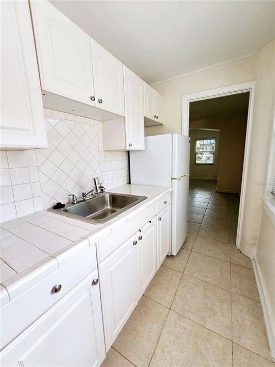 Recently Rented: $1,650 (1 beds, 1 baths, 745 Square Feet)