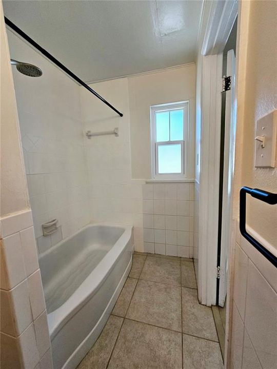 最近租的: $1,650 (1 贝兹, 1 浴室, 745 平方英尺)
