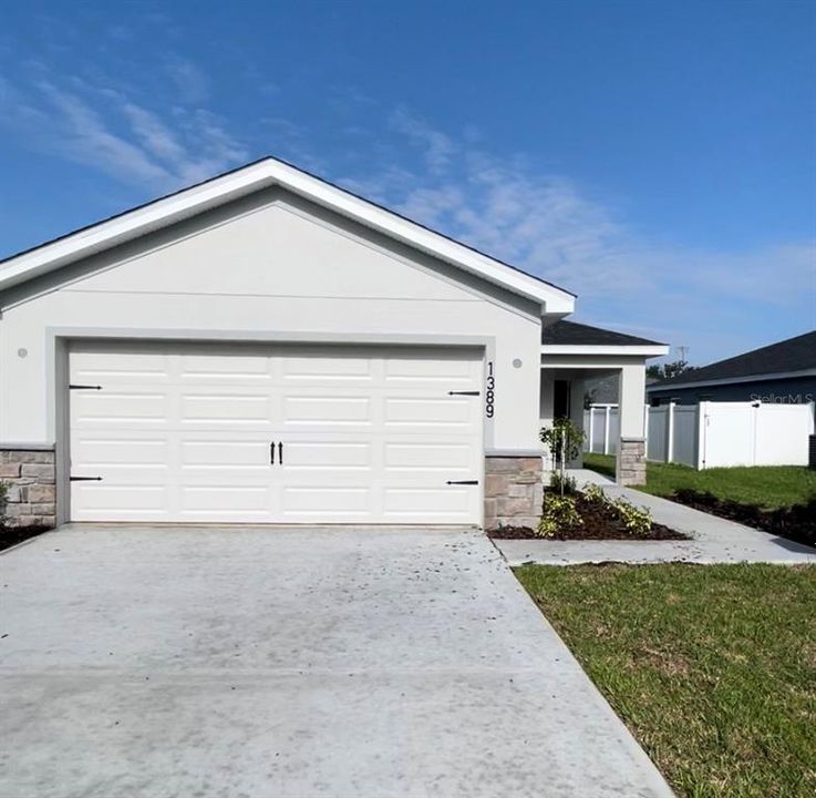 Recently Sold: $303,550 (3 beds, 2 baths, 1486 Square Feet)