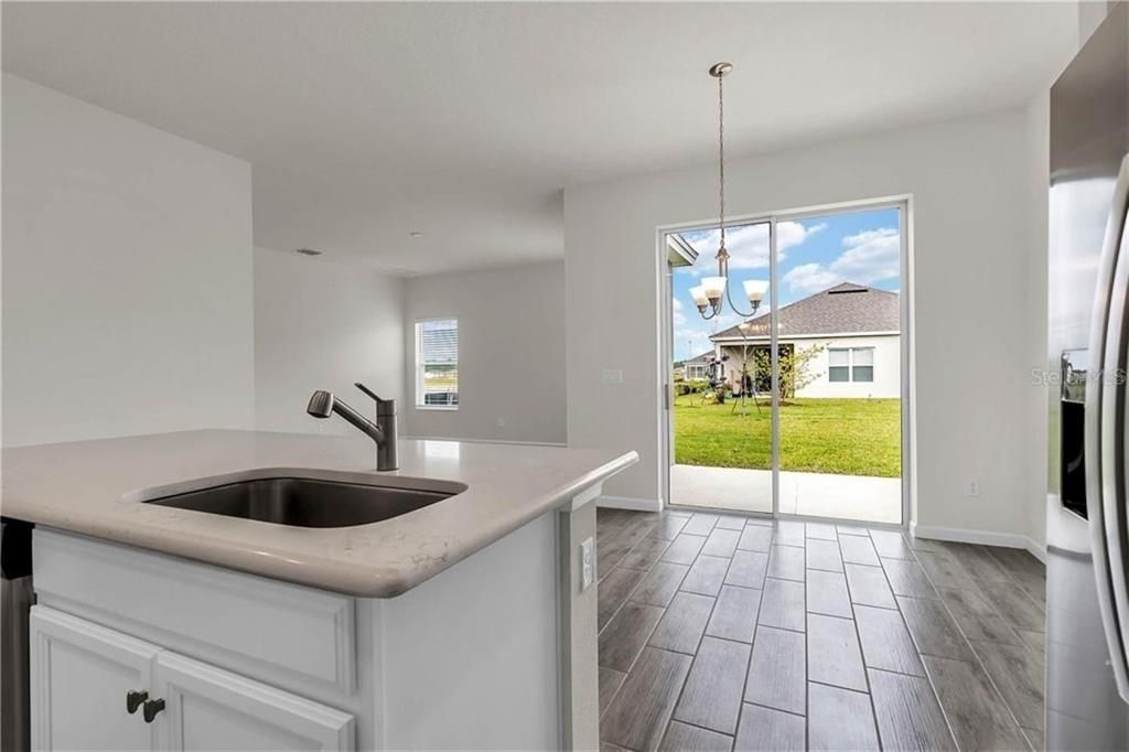 Active With Contract: $412,645 (4 beds, 2 baths, 1598 Square Feet)