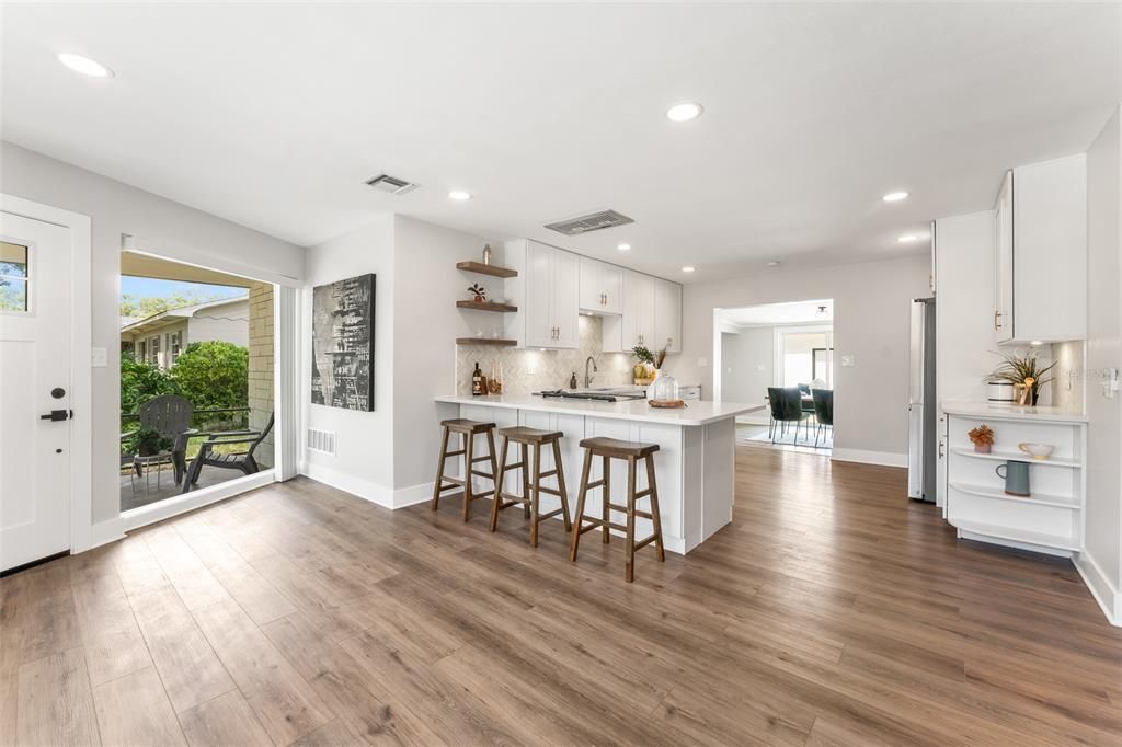 Recently Sold: $599,000 (3 beds, 2 baths, 1652 Square Feet)