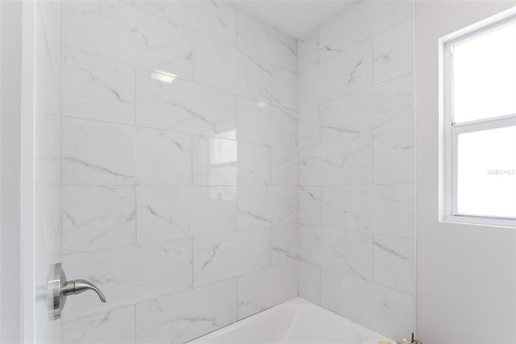最近售出: $599,000 (3 贝兹, 2 浴室, 1652 平方英尺)