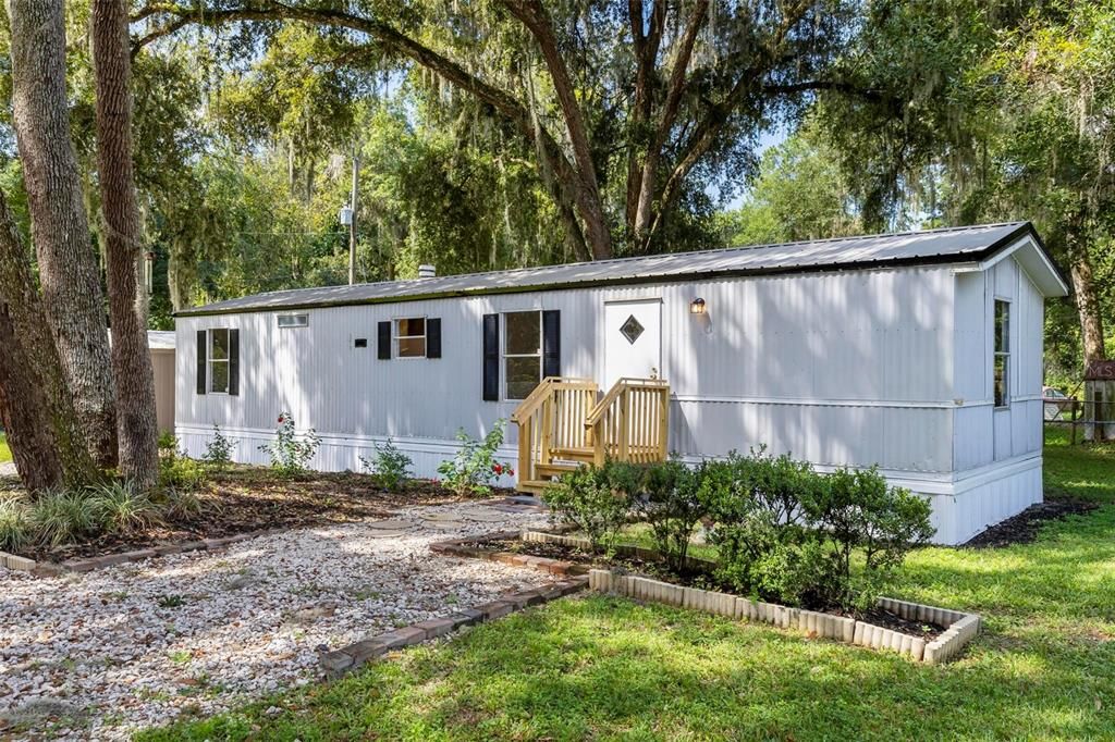 Недавно продано: $137,500 (2 спален, 1 ванн, 728 Квадратных фут)