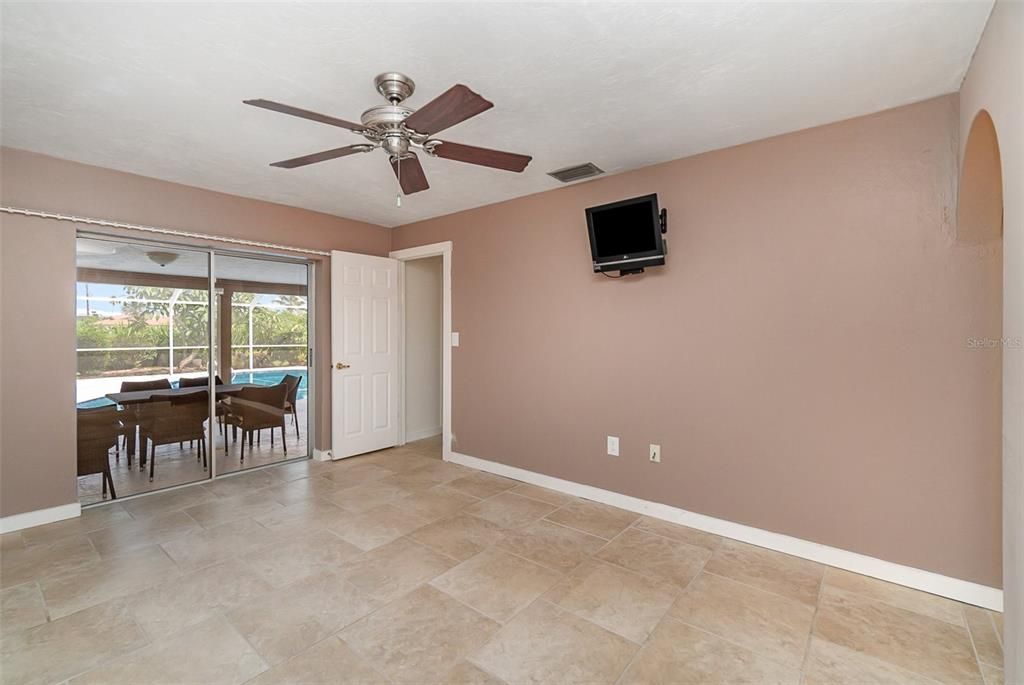 Active With Contract: $399,990 (3 beds, 2 baths, 1745 Square Feet)