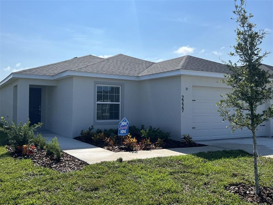 Recently Sold: $278,050 (3 beds, 2 baths, 1301 Square Feet)