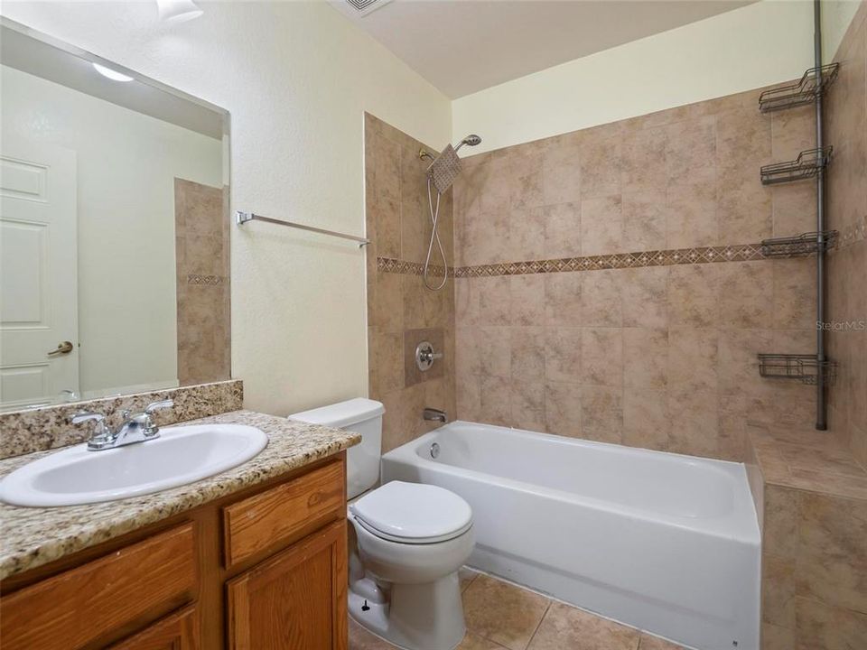 For Sale: $165,000 (2 beds, 2 baths, 1050 Square Feet)