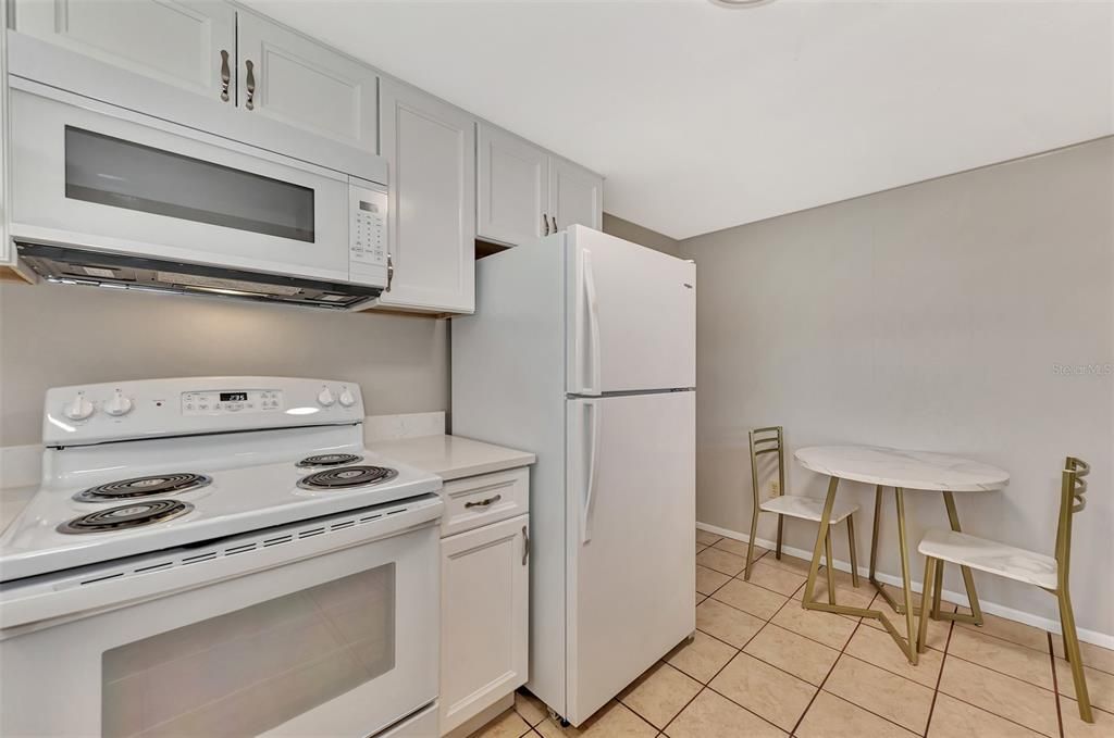 Recently Rented: $1,450 (1 beds, 1 baths, 500 Square Feet)