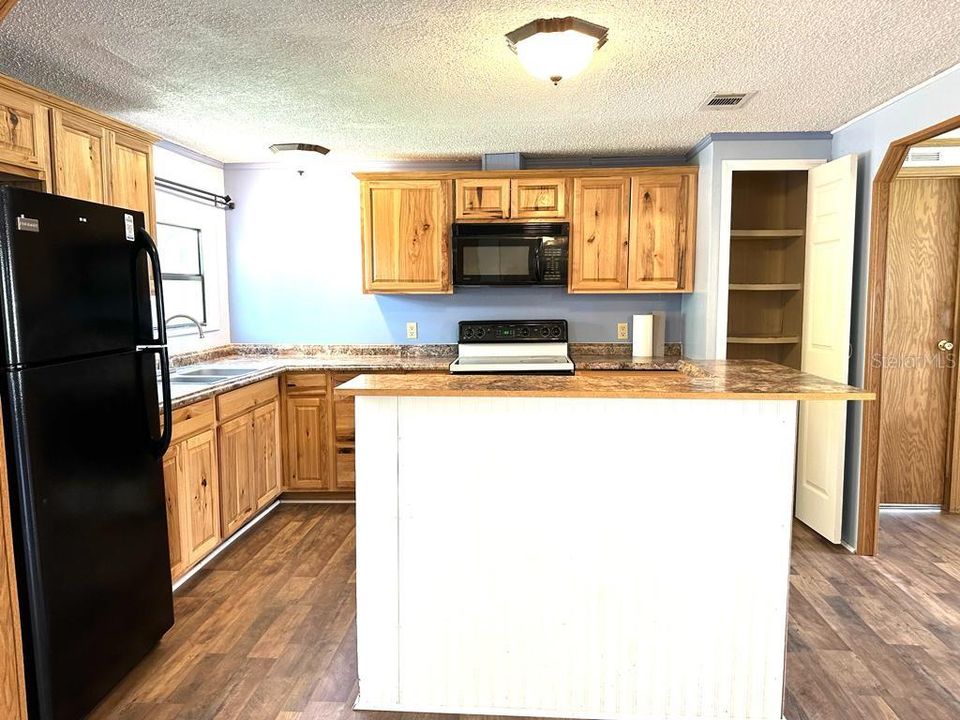 For Sale: $249,500 (4 beds, 2 baths, 1792 Square Feet)