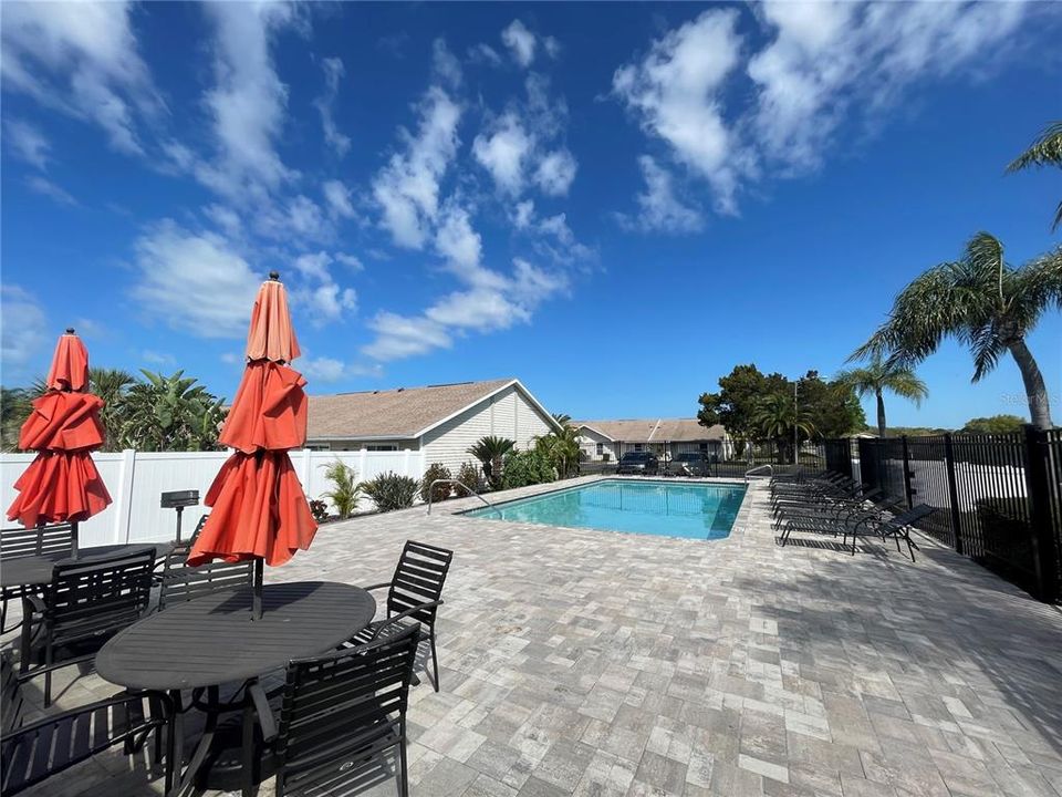 出租: $3,000 (2 贝兹, 2 浴室, 1000 平方英尺)