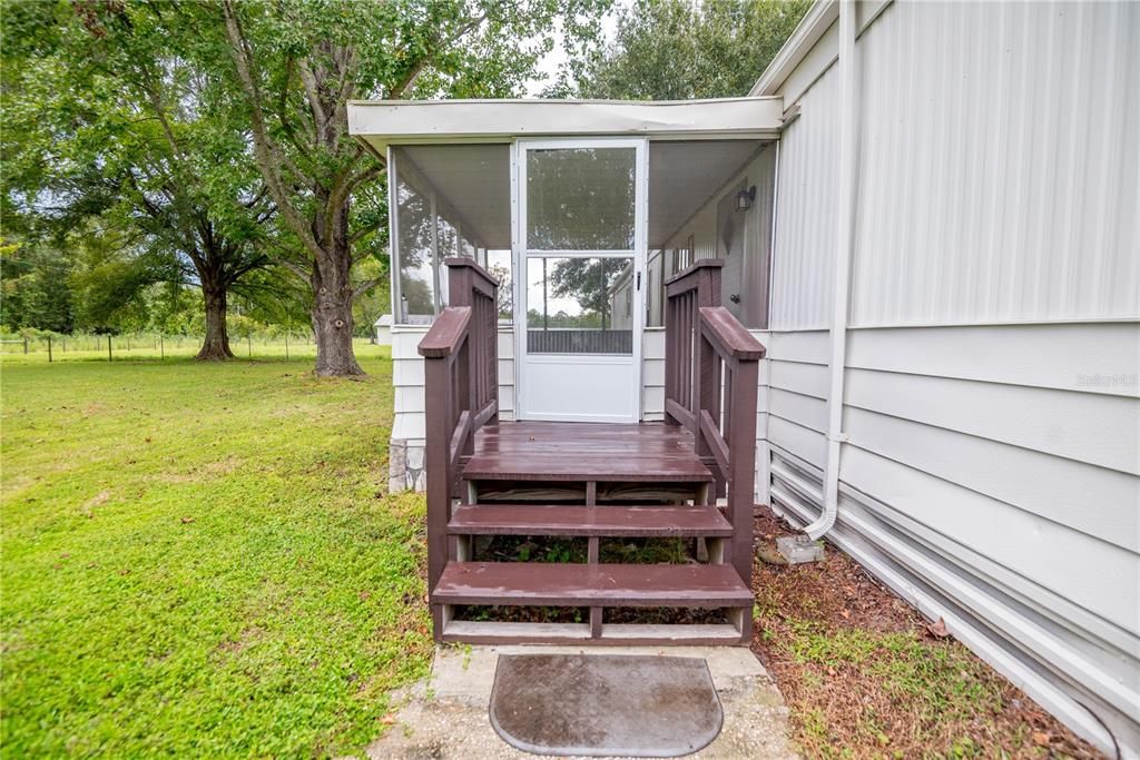 Recently Sold: $125,000 (2 beds, 1 baths, 732 Square Feet)