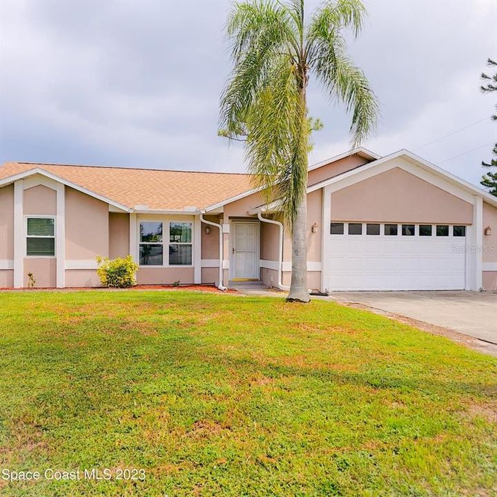 Recently Sold: $310,000 (3 beds, 2 baths, 1130 Square Feet)