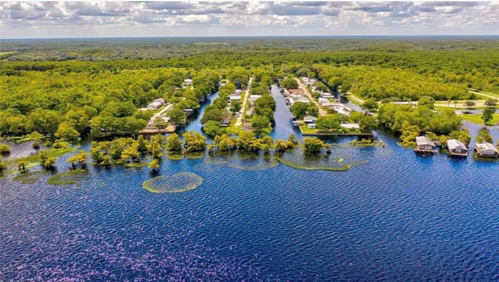 待售: $220,000 (0.10 acres)