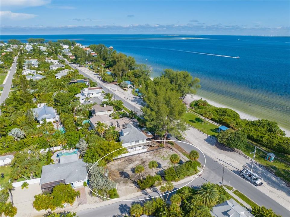 最近售出: $1,795,000 (0.14 acres)