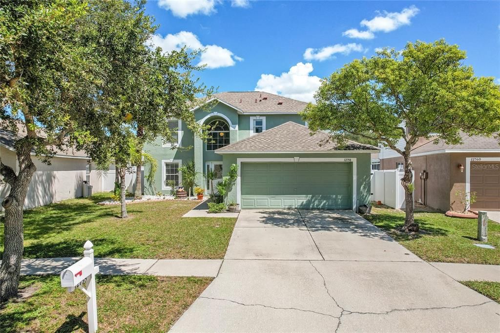 Recently Sold: $360,000 (4 beds, 2 baths, 2215 Square Feet)