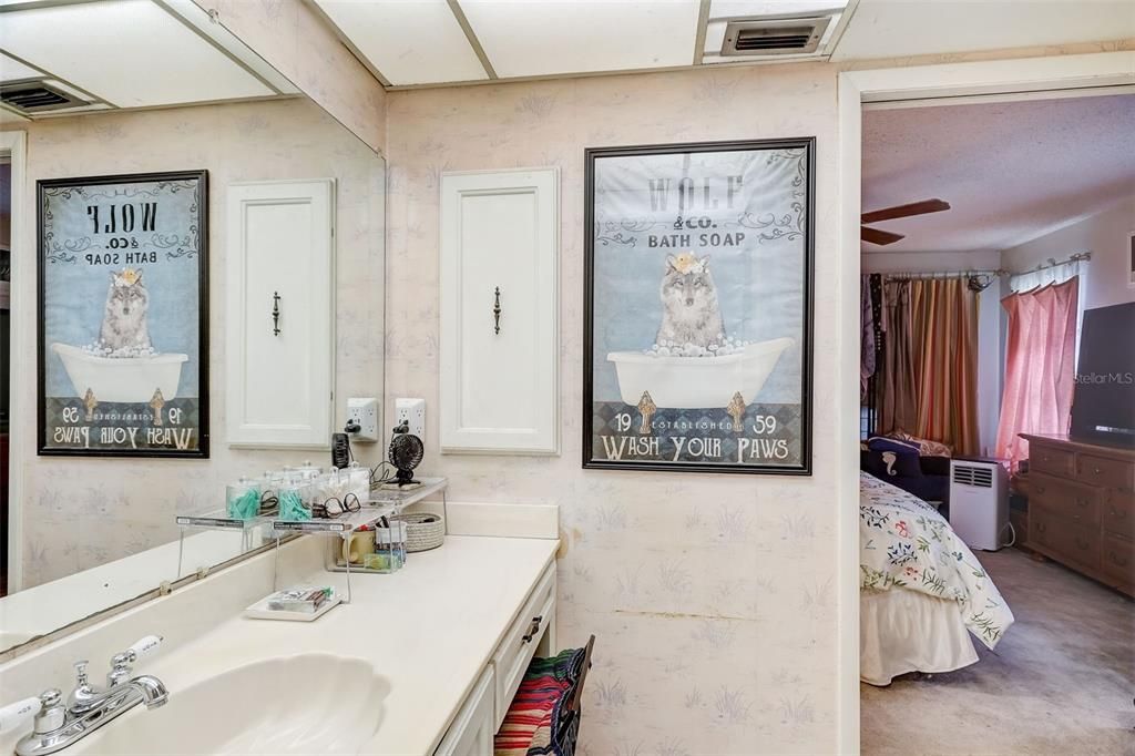 Недавно продано: $250,000 (4 спален, 3 ванн, 2013 Квадратных фут)