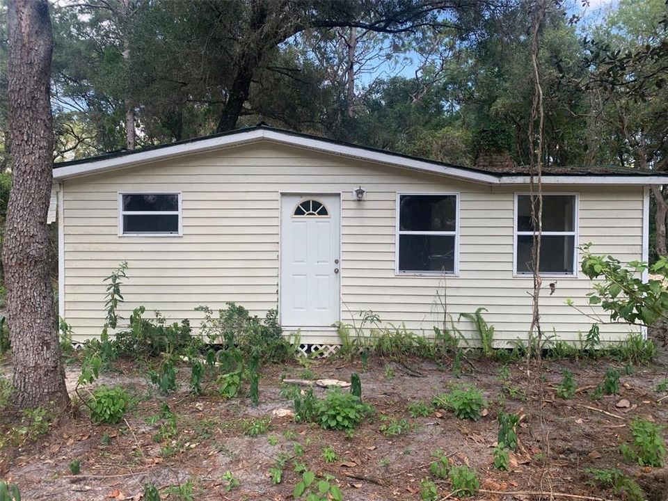Recently Sold: $99,900 (2 beds, 1 baths, 896 Square Feet)