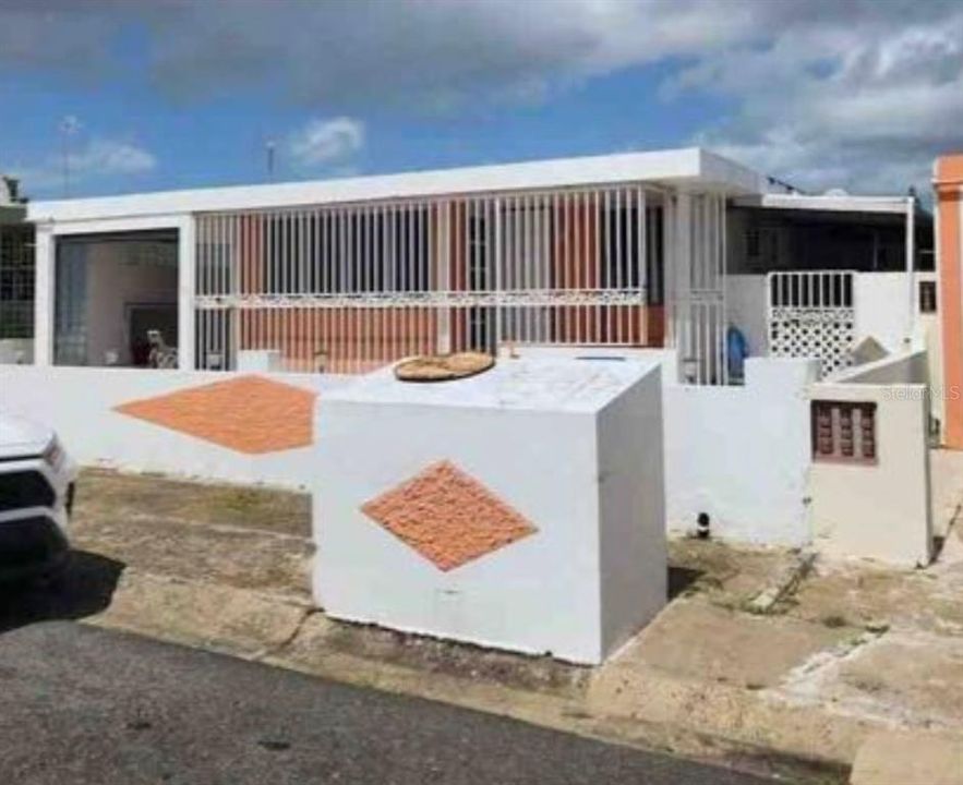 Vendido Recientemente: $121,000 (2 camas, 2 baños, 1331 Pies cuadrados)