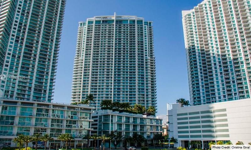 Recently Sold: $555,000 (2 beds, 2 baths, 1129 Square Feet)