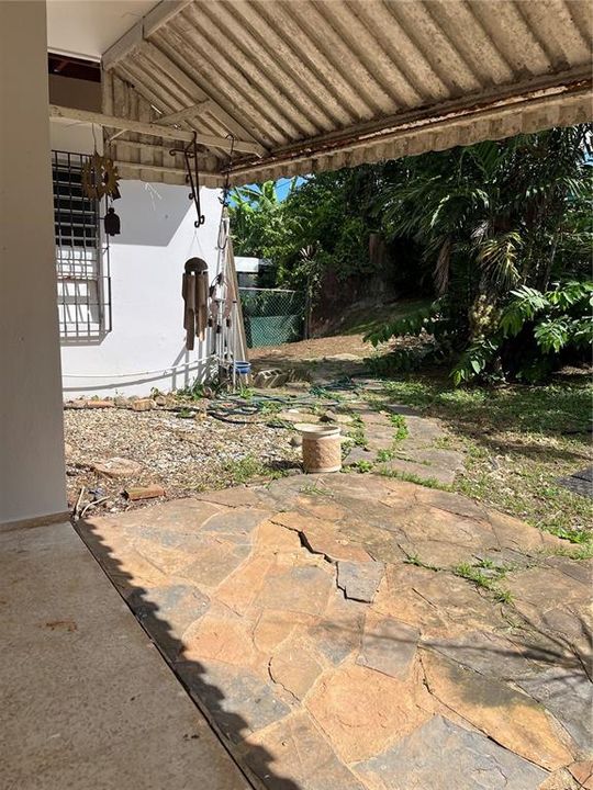 Vendido Recientemente: $310,000 (3 camas, 2 baños, 1643 Pies cuadrados)