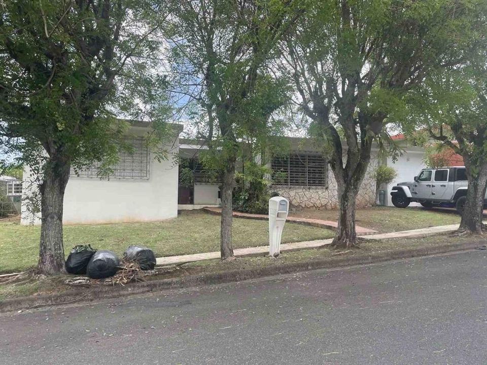 Vendido Recientemente: $310,000 (3 camas, 2 baños, 1643 Pies cuadrados)