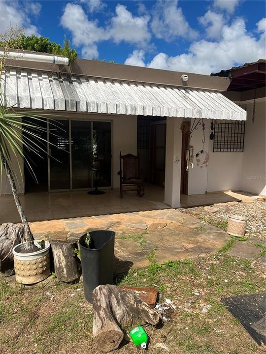 Vendido Recientemente: $310,000 (3 camas, 2 baños, 1643 Pies cuadrados)