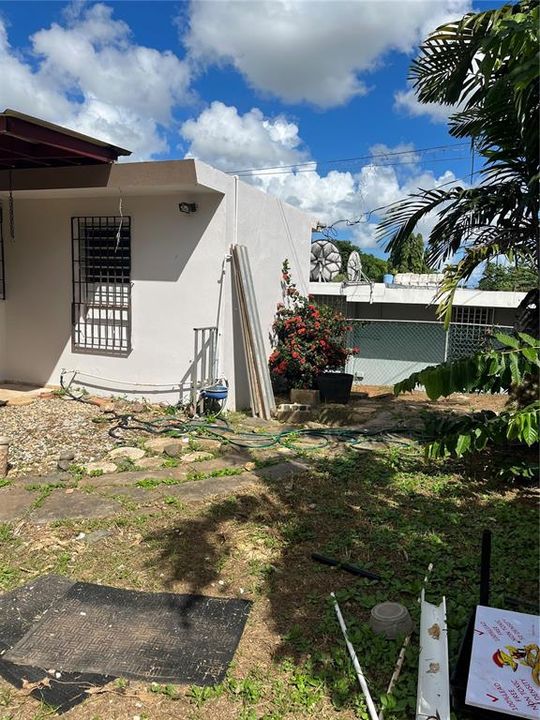 Vendido Recientemente: $310,000 (3 camas, 2 baños, 1643 Pies cuadrados)